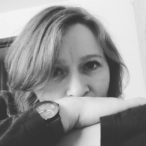 Стала бабушкой, а через месяц — мамой. Поговорили с бабушками «немного за 35»