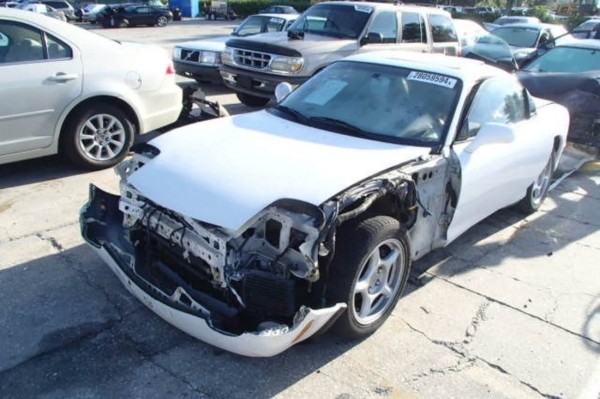 Белорус восстановил роторную Mazda RX7. Как она у него оказалась?