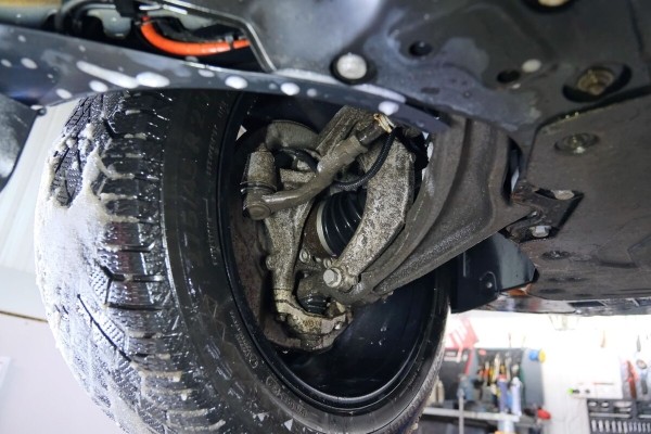 «ТО у дилера со всеми расходниками — 1 200 рублей». Белорус о владении 400-сильным гибридом Volvo XC90