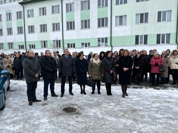 Семь новых Geely Emgran для поликлиник и больниц Бреста