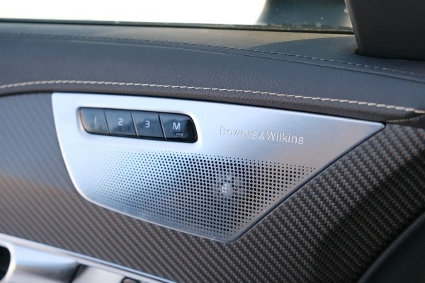 «ТО у дилера со всеми расходниками — 1 200 рублей». Белорус о владении 400-сильным гибридом Volvo XC90