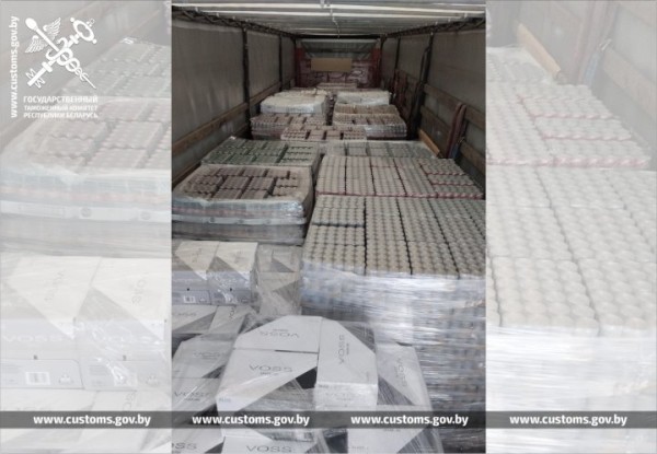 Польский перевозчик занизил стоимость перемещаемых газированных напитков в 2,5 раза. Нарушение выявили брестские таможенники