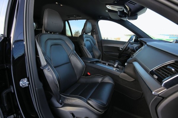 «ТО у дилера со всеми расходниками — 1 200 рублей». Белорус о владении 400-сильным гибридом Volvo XC90