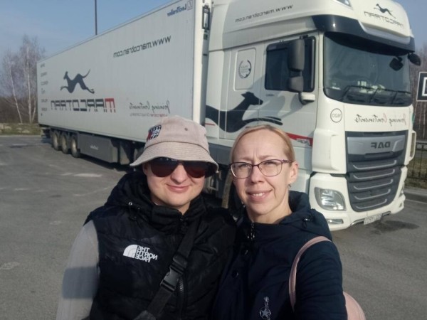 «Итальянцы подрезают, немцы — средний палец показывают». Женщина из Брестской области о работе дальнобойщицей