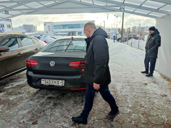 Этот «Пассат» в продаже уже несколько месяцев. И никто не звонит! Что не так с машиной? Этот «Пассат» в продаже уже несколько месяцев. И никто не звонит! Что не так с машиной?