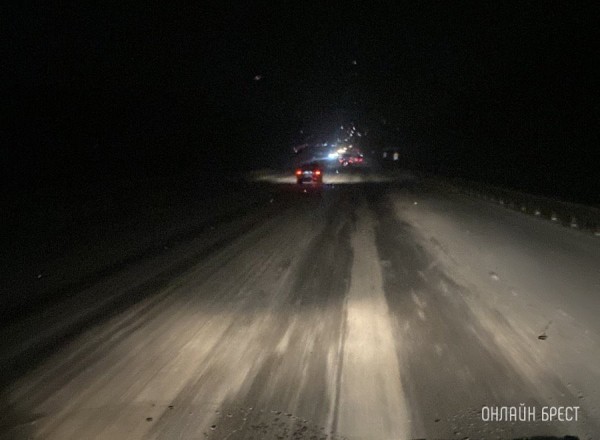Ночью на Брестчине ожидается ледяной дождь. Что важно знать водителям