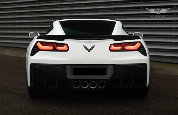 Больше 6 литров под капотом. Сколько просят в Беларуси за легендарный Chevrolet Corvette?