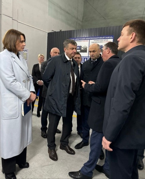 Министр промышленности Беларуси Александр Рогожник посетил ОАО «Брестский электроламповый завод»