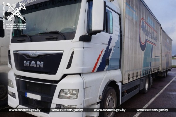 Брестские таможенники установили два факта незаконного перемещения грузовых транспортных средств
