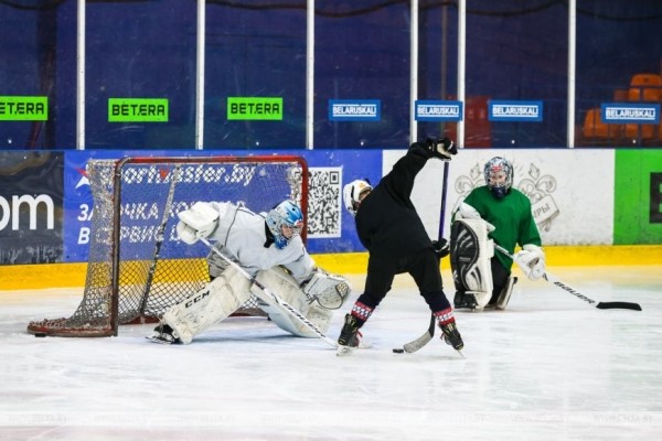 Выкладываются на все сто ради мечты. На что юные брестчане готовы на пути в большой хоккей Выкладываются на все сто ради мечты. На что юные брестчане готовы на пути в большой хоккей