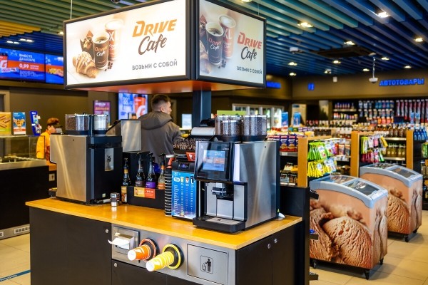 Познакомились из-за BMW, а через полгода — свадьба! Белорусы рассказали свои истории любви, возникшей благодаря авто