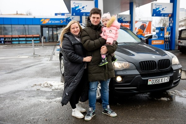 Познакомились из-за BMW, а через полгода — свадьба! Белорусы рассказали свои истории любви, возникшей благодаря авто
