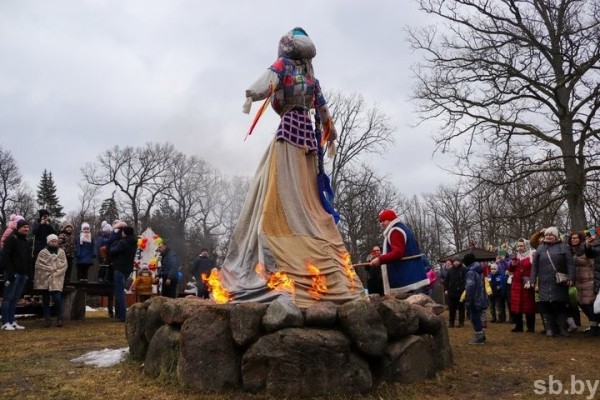 В Беловежской пуще Масленицу отпразднуют 16 марта в археологическом музее под открытым небом