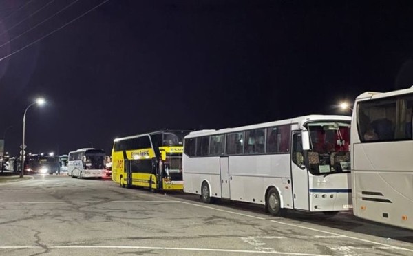 А так можно было? Автоперевозчик придумал, как сократить для пассажиров время ожидания на границе А так можно было? Автоперевозчик придумал, как сократить для пассажиров время ожидания на границе