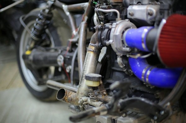 Рассказываем, как белорус примостил мотор 1.4 TDI от VW Polo на мотоцикл