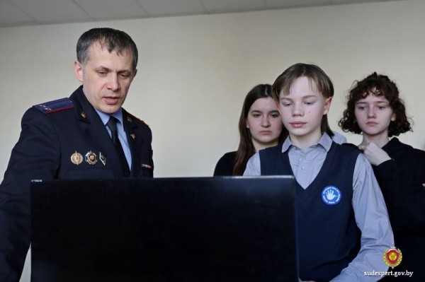 Можно ли удалить «лайк» или разбить телефон, чтобы скрыть информацию? Можно ли удалить «лайк» или разбить телефон, чтобы скрыть информацию?