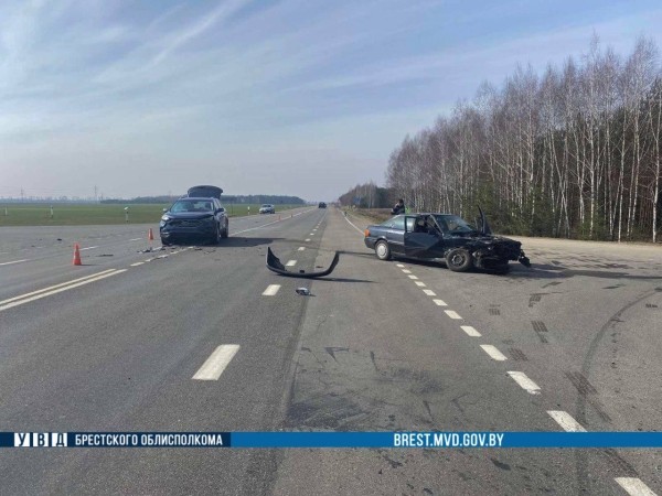 В Дрогичинском районе столкнулись автомобили. Кто виноват?
