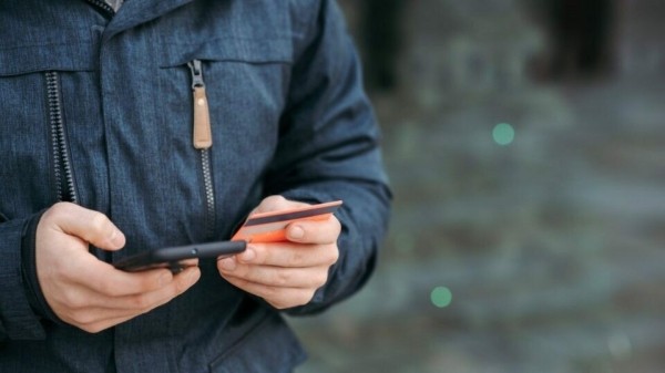 В Беларуси собираются ввести запрет на открытие счетов в банках подросткам