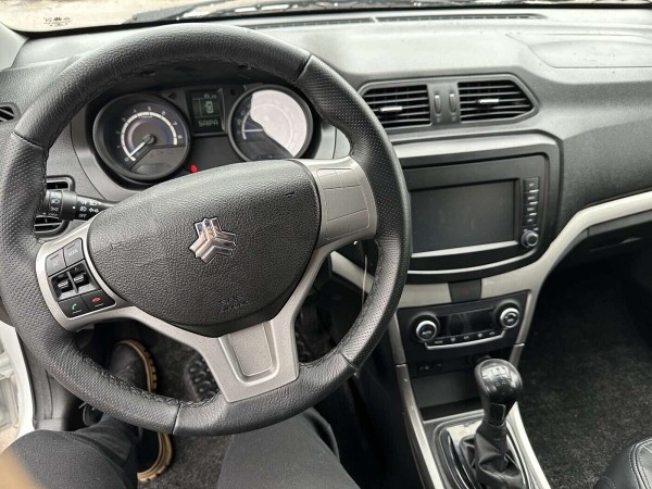 Тачка недели. В Беларуси уже можно купить новые машины иранской Saipa. Что по ценам?