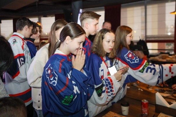 ХК «Брест» закрыл сезон душевной встречей с болельщиками ХК «Брест» закрыл сезон душевной встречей с болельщиками