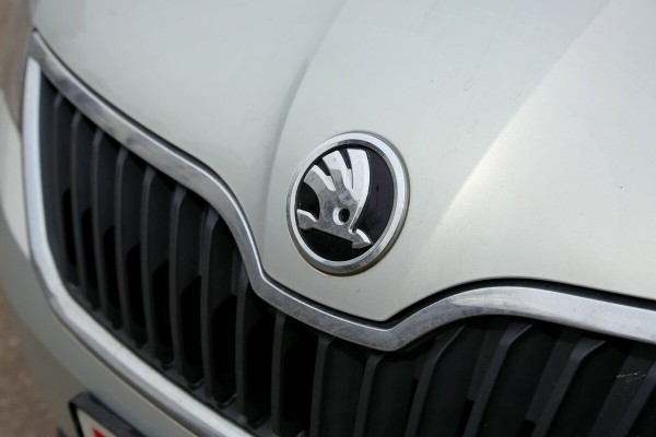 Владелица Skoda Rapid: «Сгнила крышка багажника!» Дилер: «Это не гарантийный случай». Чем закончился спор? Владелица Skoda Rapid: «Сгнила крышка багажника!» Дилер: «Это не гарантийный случай». Чем закончился спор?