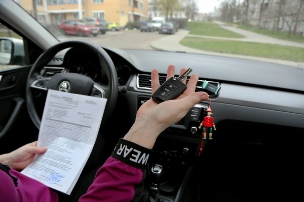 Владелица Skoda Rapid: «Сгнила крышка багажника!» Дилер: «Это не гарантийный случай». Чем закончился спор? Владелица Skoda Rapid: «Сгнила крышка багажника!» Дилер: «Это не гарантийный случай». Чем закончился спор?