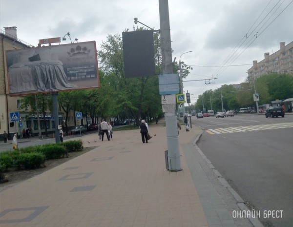 Почему на остановках в Бресте погасли электронные табло с расписанием? Почему на остановках в Бресте погасли электронные табло с расписанием?