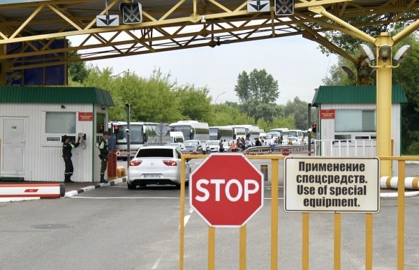 Как провезти в Беларусь авто из Европы с объёмом двигателя выше 1,9 литра? Узнали у тех, кто смог