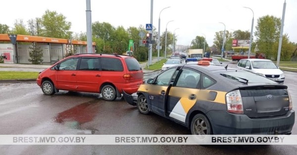 В Бресте сегодня произошло более 10 ДТП В Бресте сегодня произошло более 10 ДТП