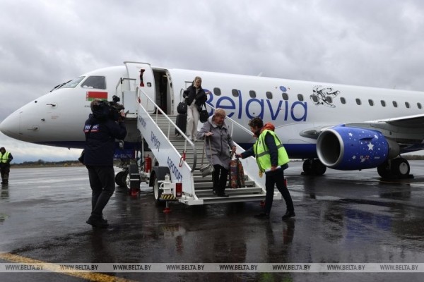 «Полет прошел спокойно и быстро». В Бресте встретили пассажиров первого авиарейса из Москвы «Полет прошел спокойно и быстро». В Бресте встретили пассажиров первого авиарейса из Москвы