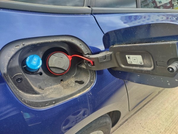 «Приезжайте без автоподборщика!» О чём молчат владельцы Peugeot, Renault и Opel «семь дней как из Германии»?