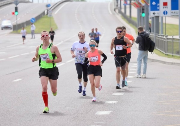 Брестчане вышли на старт забега «Первых» Брестчане вышли на старт забега «Первых»