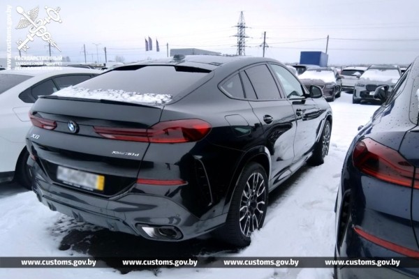 Почти новый BMW X6 ввозили в Беларусь по заниженной в полтора раза стоимости Почти новый BMW X6 ввозили в Беларусь по заниженной в полтора раза стоимости