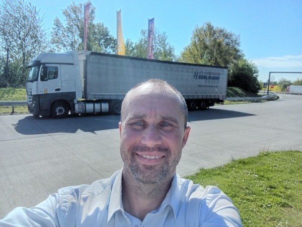 Белорусский священник ушёл в дальнобой Белорусский священник ушёл в дальнобой