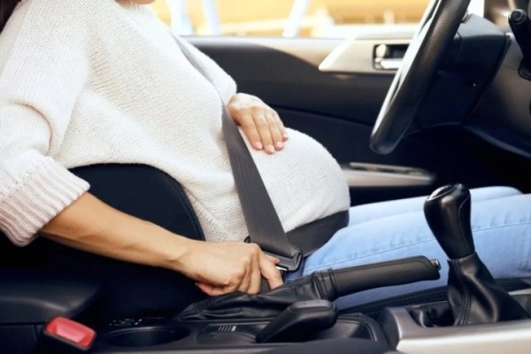 С какой скоростью беременным можно проезжать «лежачего полицейского»?