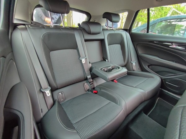 «Приезжайте без автоподборщика!» О чём молчат владельцы Peugeot, Renault и Opel «семь дней как из Германии»?