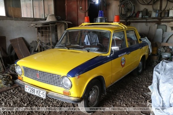 «Мерседес», «воронок», машина-амфибия. Белорус 40 лет реставрирует ретротехнику «Мерседес», «воронок», машина-амфибия. Белорус 40 лет реставрирует ретротехнику