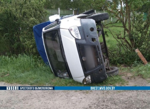 В Каменецком районе столкнулись «МАЗ» и «ГАЗ» В Каменецком районе столкнулись «МАЗ» и «ГАЗ»
