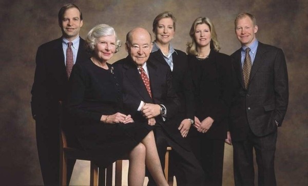 Династии миллиардеров: какие семьи богаты веками и поколениями? Династии миллиардеров: какие семьи богаты веками и поколениями?