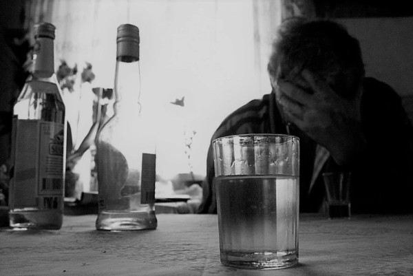 Мужчина не мог выгнать из дома пьяного гостя и вызвал милицию. Случай в Брестской области Мужчина не мог выгнать из дома пьяного гостя и вызвал милицию. Случай в Брестской области