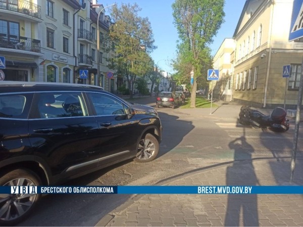 В центре Бреста мотоциклист попал в ДТП В центре Бреста мотоциклист попал в ДТП