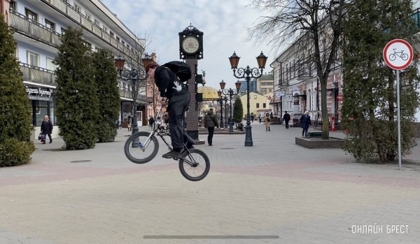 В ГАИ напомнили правила безопасной езды на велосипеде. Вы могли этого не знать В ГАИ напомнили правила безопасной езды на велосипеде. Вы могли этого не знать