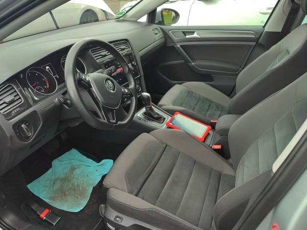 «Приезжайте без автоподборщика!» О чём молчат владельцы Peugeot, Renault и Opel «семь дней как из Германии»?