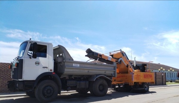 Новая «Магистраль» выехала на улицы Бреста. Для чего предназначена машина?