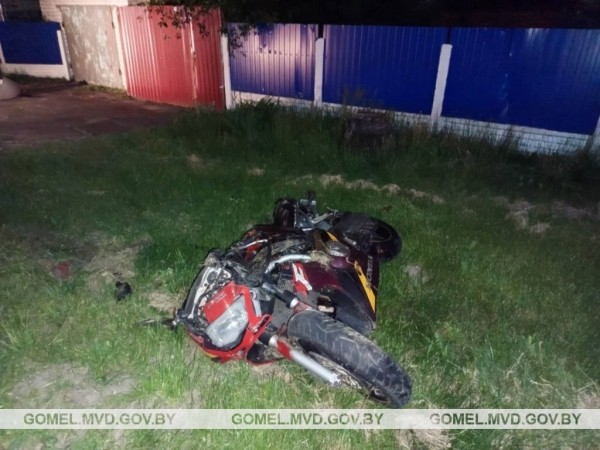 В Жлобине разбился 24-летний мотоциклист В Жлобине разбился 24-летний мотоциклист