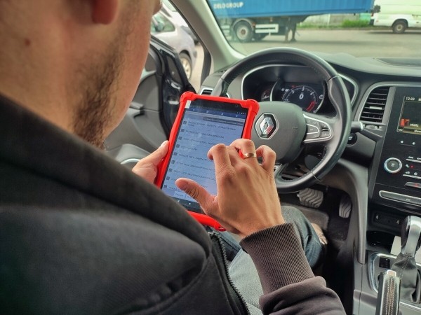 «Приезжайте без автоподборщика!» О чём молчат владельцы Peugeot, Renault и Opel «семь дней как из Германии»?