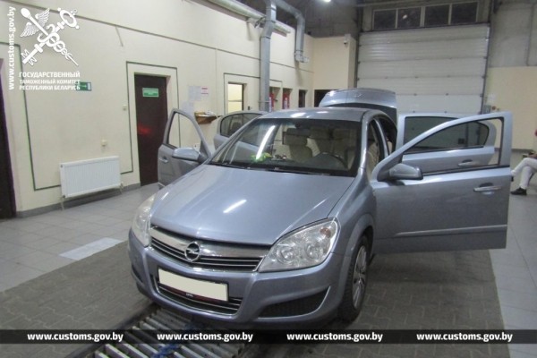 Женщина спрятала 40 айфонов. Случай на границе в Бресте Женщина спрятала 40 айфонов. Случай на границе в Бресте