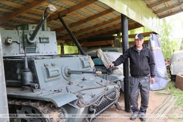 «Мерседес», «воронок», машина-амфибия. Белорус 40 лет реставрирует ретротехнику «Мерседес», «воронок», машина-амфибия. Белорус 40 лет реставрирует ретротехнику