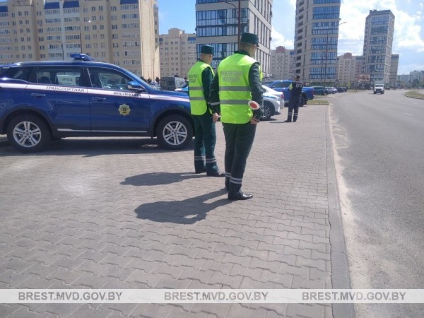 В Бресте провели рейд по машинам такси. Какие были нарушения? В Бресте провели рейд по машинам такси. Какие были нарушения?