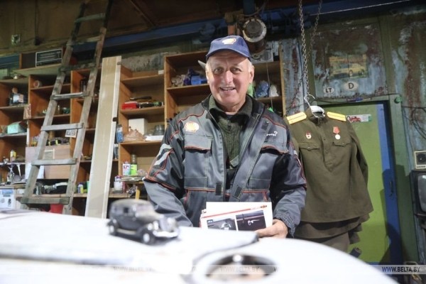 «Мерседес», «воронок», машина-амфибия. Белорус 40 лет реставрирует ретротехнику «Мерседес», «воронок», машина-амфибия. Белорус 40 лет реставрирует ретротехнику